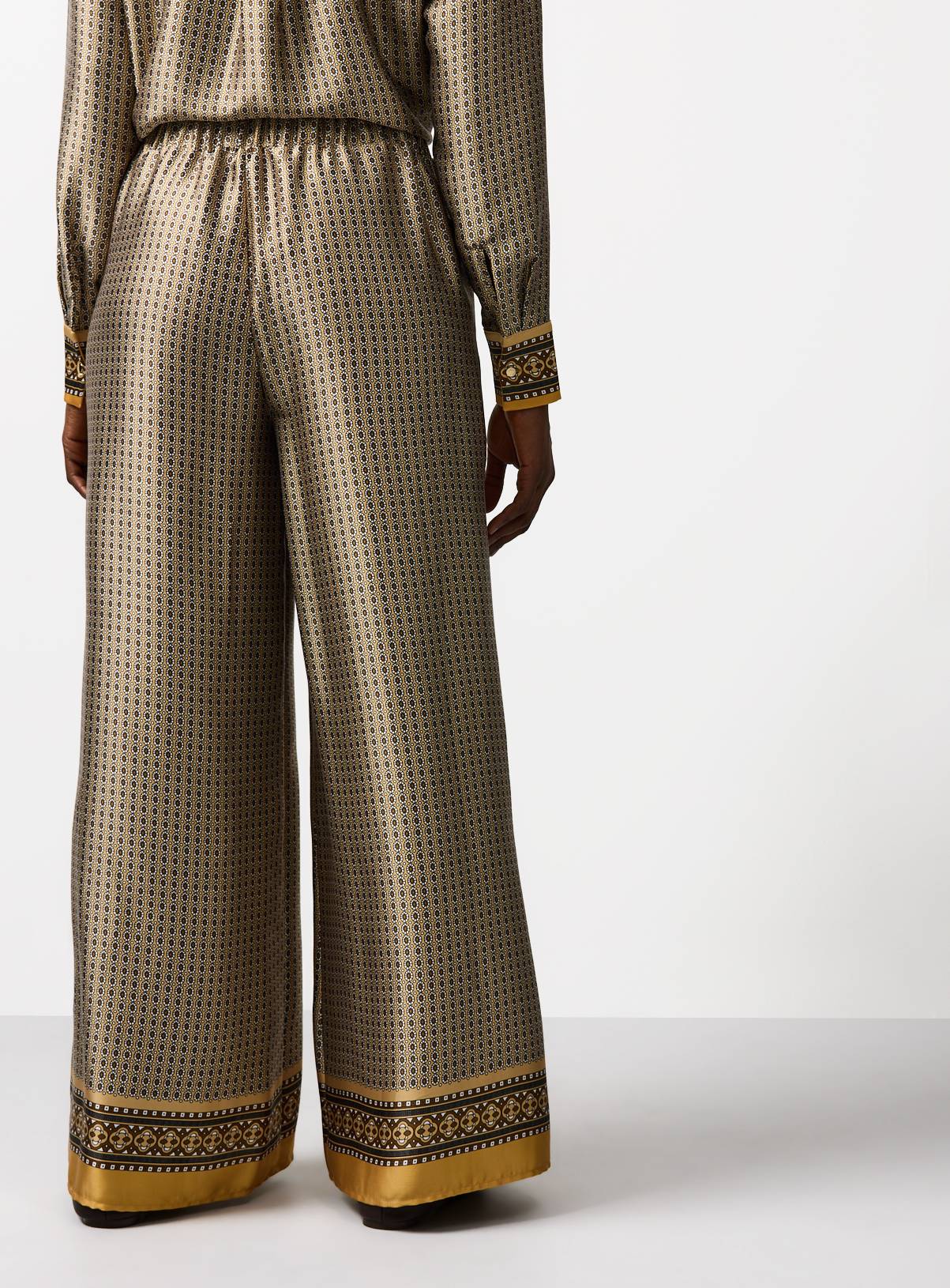 Beige Scarf Print Ultra Wide Leg Trousers 16 - Image 4